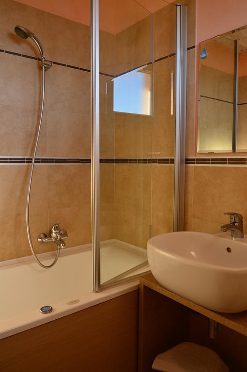 Hotel Mirage ミラノ・マリッティマ エクステリア 写真