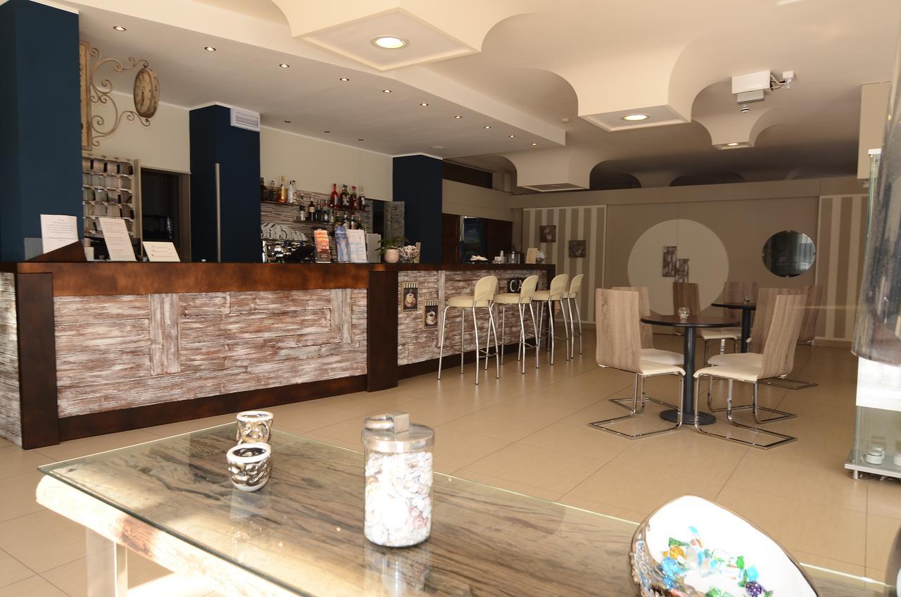 Hotel Mirage ミラノ・マリッティマ エクステリア 写真